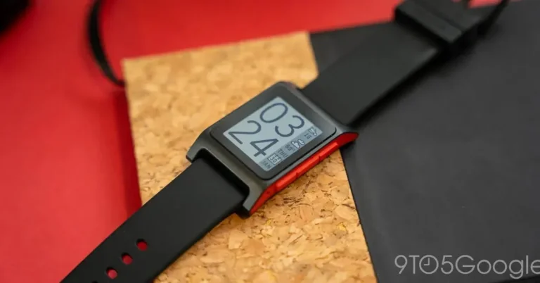Pebble OS makes a comeback on new hardware after source code release